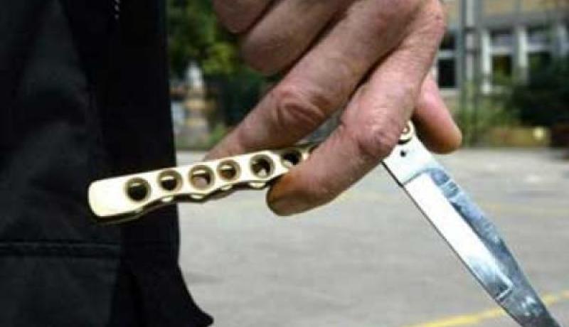 جريحان في معركة بالأسلحة البيضاء بسبب باركينغ في مستغانم