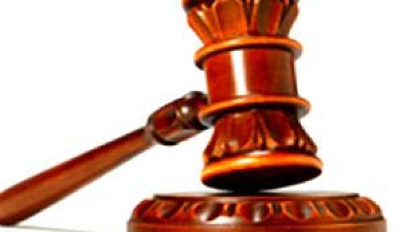 ثلاثيني يعتدي على والده المسن ويسجنه رفقة والدته داخل غرفة في قسنطينة