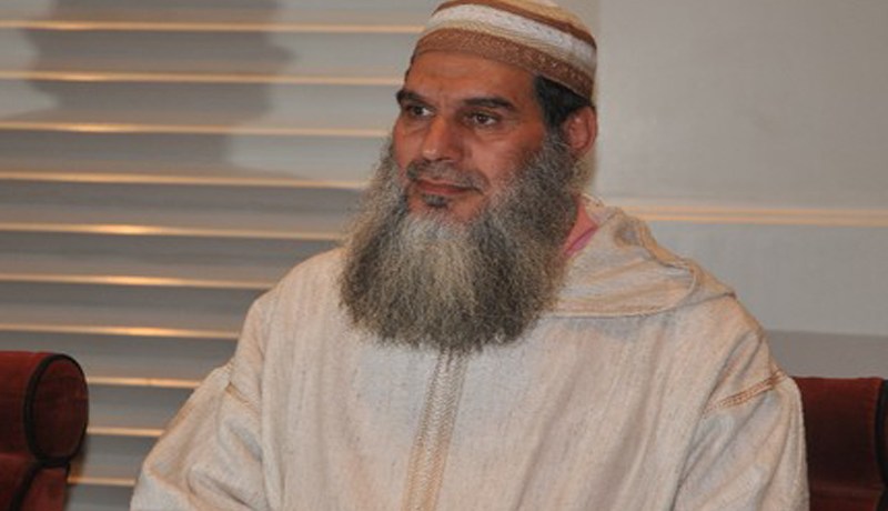 الفزازي يصف المغاربة المحتجين بالأنذال ويمجّد الملك محمد السادس