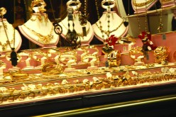 توقيف‮ ‬4‮ ‬أشخاص بتهمة الاعتداء على مجوهراتي‮ ‬في‮ ‬زيغود‮ ‬يوسف بقسنطينة