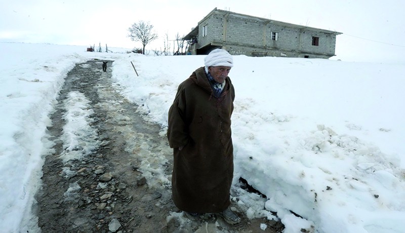 ثلـوج على المرتفعات التي يـزيـد علـوهـا عن 600 متـر