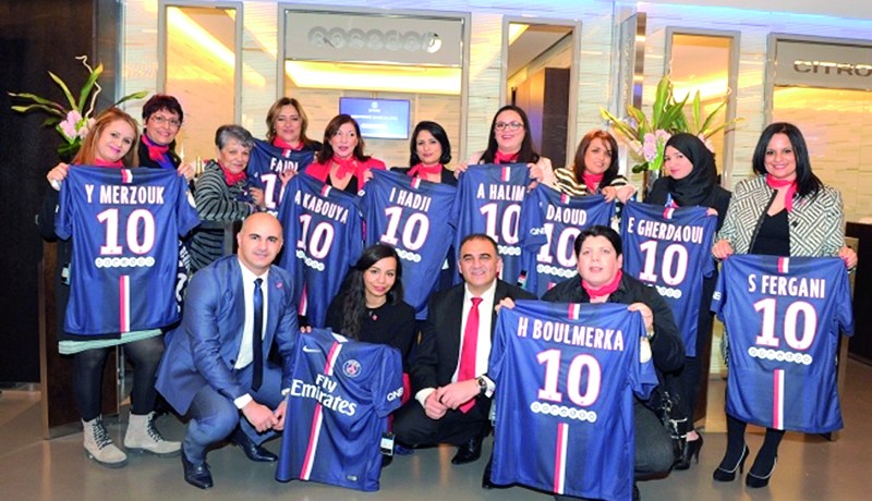 باقة من نخبة النساء الجزائريات يحضرن مباراة باريس سان جيرمان