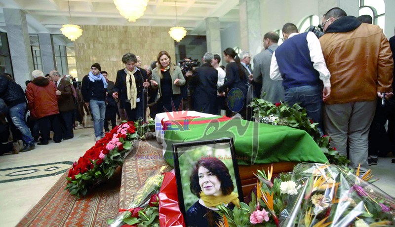 التحام الجزائريين حول ابنتي خفف من آلامي على فقدانها