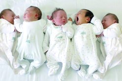 أم لـ13 طفل تحمل بـ4 توائم في سن الـ65