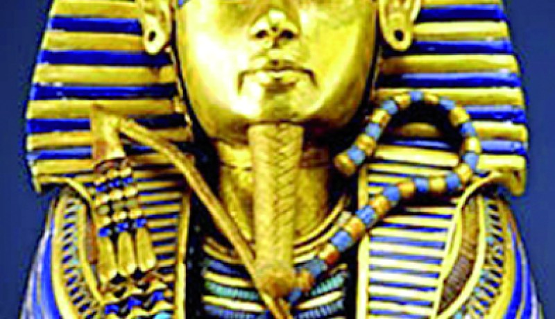 شابان يحاولان بيع رأسي الملكة نيفرتيتي والفرعون آمون بـ3 ملايير في سكيكدة