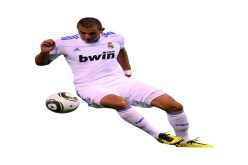 جــــدة بن زيمة تدافــــع عن حفيــــدها وتكذّب كل الإدّعاءات