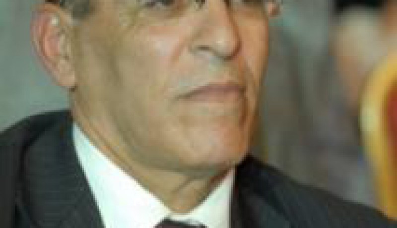بطروني لاعب المنتخب الجزائري سابقا متهم بتهديد جاره