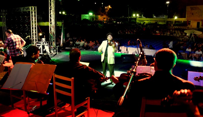 مغنو الأغنية الوهرانية يهانون في مهرجانهم باستقدام شبّان الراي