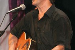 تكرّم آكلي يحياتن بحضور آيت منڤلات''onda''