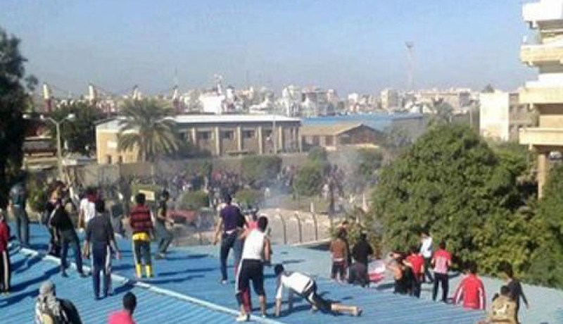 مقتل 27 شخصا في اشتباكات بين الشرطة وعائلات ضحايا المتهّمين في مجزرة ملعب بور سعيد