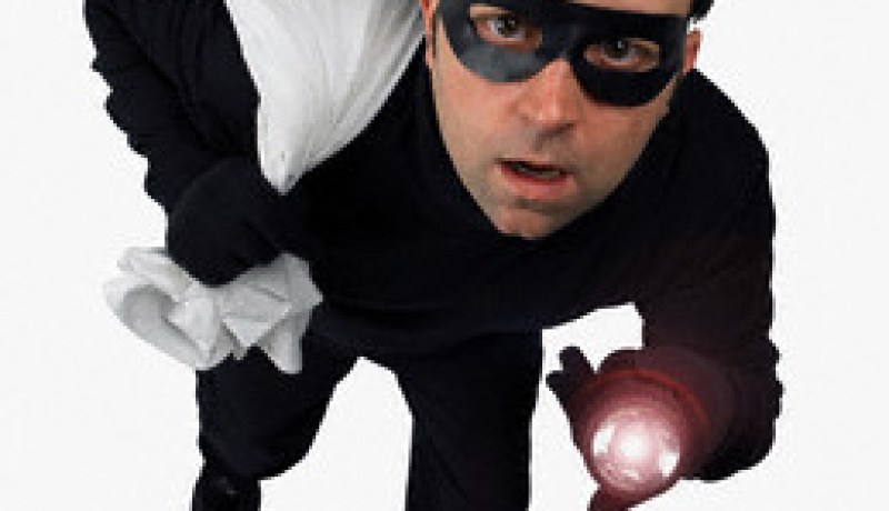 مكالمة هاتفية تطيح بلصوص في مدريسة بتيارت