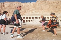 فرنسا الأكثر سوءا في‮ ‬التعامل مع السياح‮.. ‬ومصر تحلّ‮ ‬الـ‮81‬