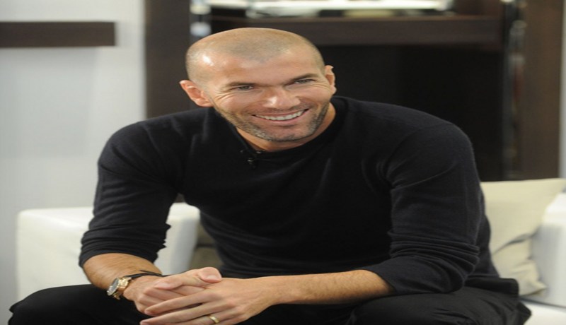 زين الدين زيدان أعظم أسطورة رياضية في فرنسا