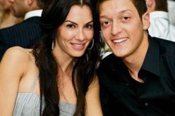 صديقة نجم الريال أوزيل تغازل غزال