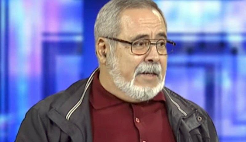 عبد العزيز مجاهد: “الأنظمة العربية عميلة وتخدم أجندات أجنبية”