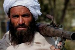 إصابة الملا أختر منصور زعيم حركة طالبان في تبادل لإطلاق نار بأفغانستان