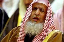 مفتي السعودية يصدر فتوى حول صلاة التراويح والعيد