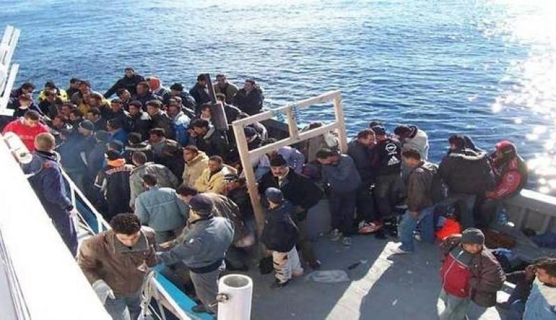 هلاك 13 مهاجرا نتيجة اصطدام قاربهم مع عبارة قبالة السواحل التركية