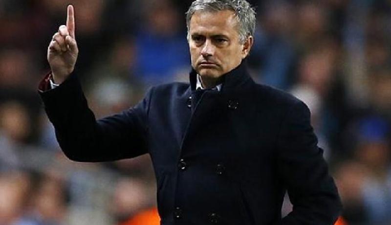 بالفيديو .. مورينيو:” السياسة وراء إبعاد بن زيمة من المنتخب الفرنسي”