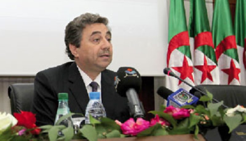 المدير العام للجمارك في زيارة عمل بفرنسا