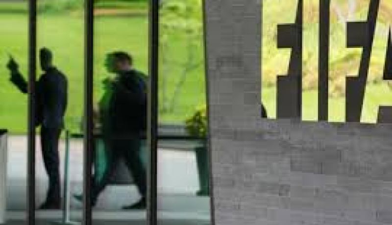 الفساد المالي يجبر الفيفا على قطع تمويل القارتين الامريكيتين