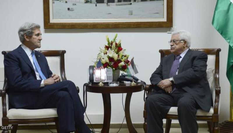 كيري يجتمع بعباس في مباحثات جديدة