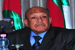 اللي ماشي باغي يخدم يروح للدار
