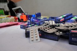 طبيبة تروج المهلوسات رفقة شخصين داخل مقهى أنترنت في الثنية ببومرداس