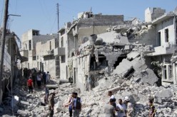 18 قتيلاً في قصف جوي للنظام على حلب شمالي سوريا