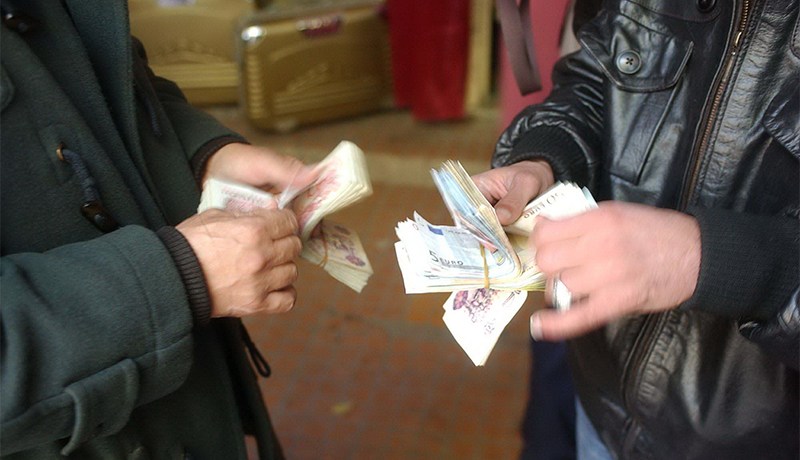 الأورو يدخل الرعب في قلب تجار العملة بالسكوار