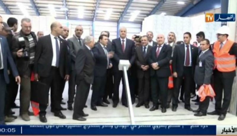 سلال.. إستشارة المواطنين عند إنجاز المشاريع الكبرى ضروري