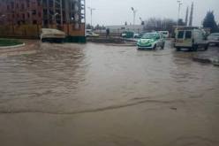 بالصور ..أحياء خميس مليانة تغرق