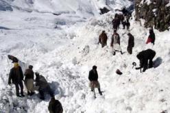 وفاة 10 أشخاص في انهيار ثلجي بأفغانستان