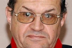 وفاة الأديب فؤاد قنديل عن عمر يناهز 71سنة