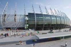 رئيسة البرازيل تزور ملعب مباراة الجزائر وروسيا قبل تسليمه للفيفا