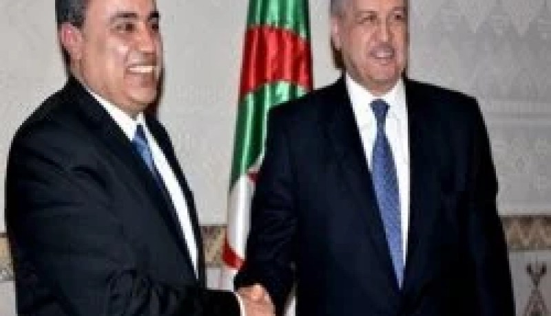 رئيس الحكومة التونسي يجري مشاورات مع سلال تخص البلدين