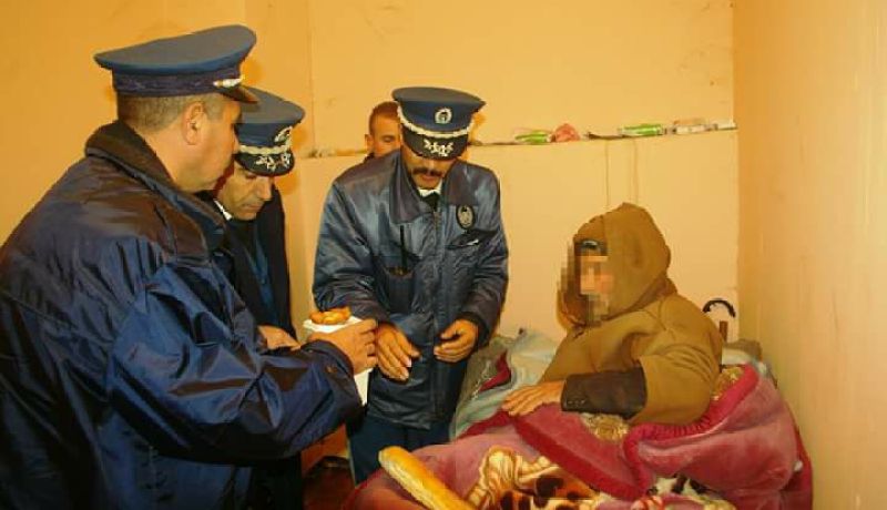بالصور.. شرطة خنشلة تقدم وجبات ساخنة للأشخاص دون مأوى