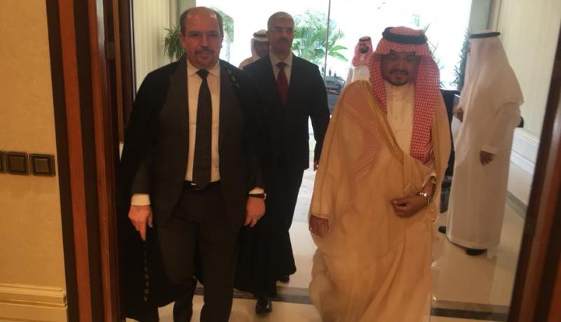 بالصور ..وزير الحج السعودي يستقبل محمد عيسى