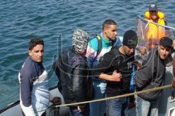 توقيف امرأة حامل وأخرى رفقة ابنها على متن قارب لـ20 حراقا في وهران