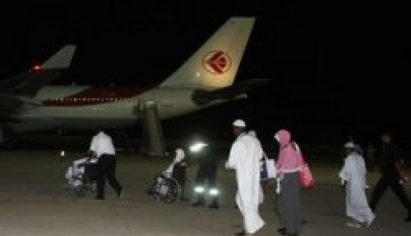 مغادرة أول فوج من حجاج ولايات الجنوب من مطار ورقلة