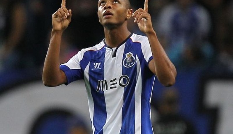 براهيمي يسجل هدفه الخامس هذا الموسم