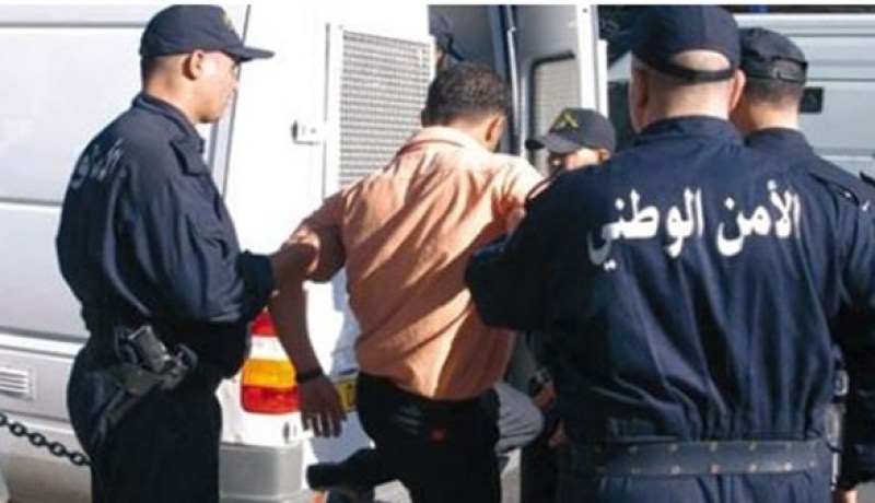 موظف بالمحافظة العقارية ضمن عصابة نصب واحتيال وتزوير بوهران