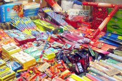 حجز مفرقعات بقيمة 10 ملايير داخل حاويات معبأة بالكراسي والطاولات في ميناء العاصمة