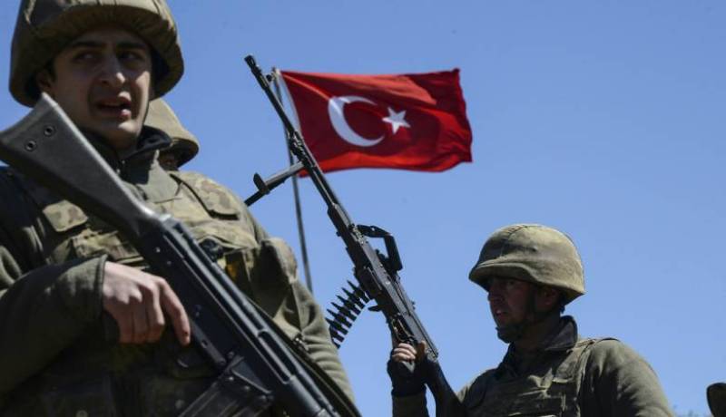 تركيا.. إصابة 17 جنديا في انفجار عبوة ناسفة