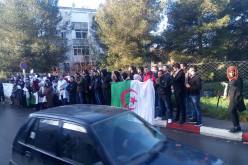 طلبة المدارس العليا يحتجون أمام وزارة التعليم العالي