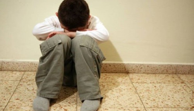 ثلاثة منحرفين من عائلة واحدة يختطفون طفلا ويغتصبونه في عنابة