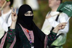 إقتحام امرأة سعودية أحد ملاعب جدة