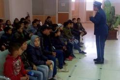 شرطة الحدود الجوية بمطار الأغواط تستقبل المتمدرسين