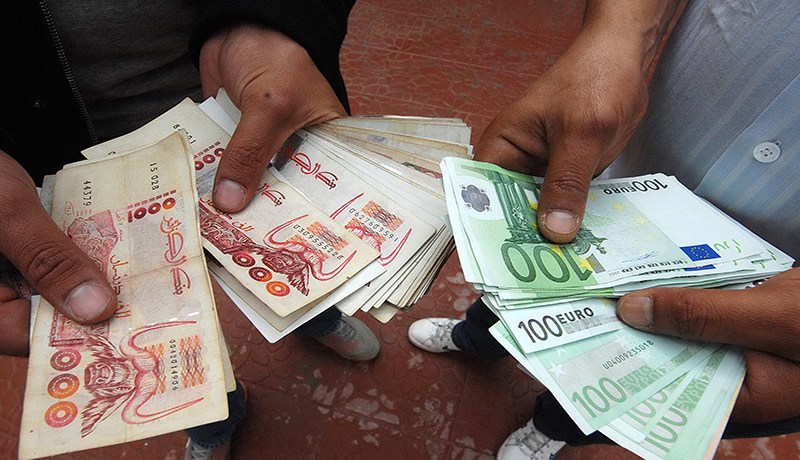 حجز أكثر من 10 ملايين دج ومبالغ بالعملة الصعبة بغرب البلاد