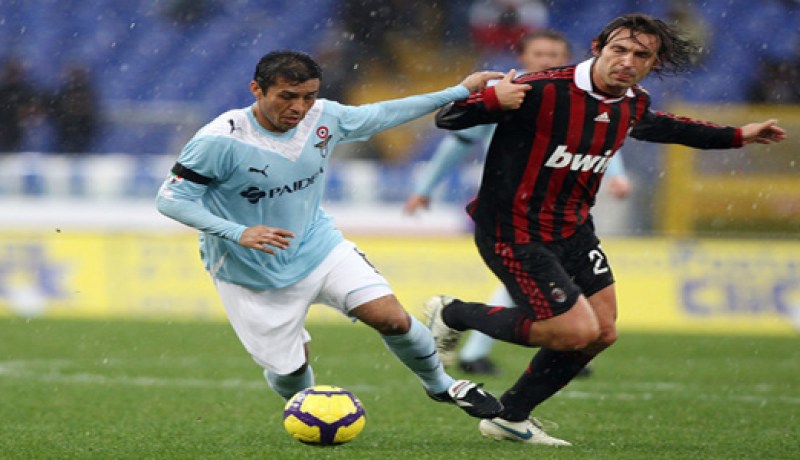 ميلانو في الدور النصف النهائي ضد جوفنتوس الايطالي